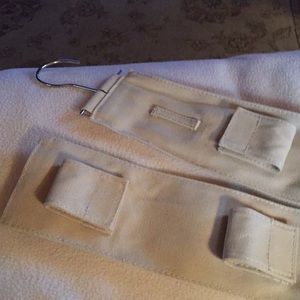 Purse hanger made of canvas